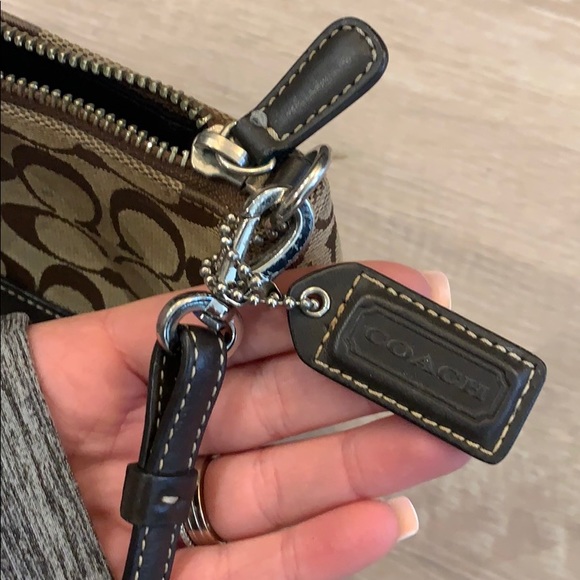 Coach Brown Leather Signature Handbag - Picture 4 of 7